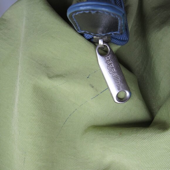Baggallini Green SOHO Duffle Bag Weekender Tote - Picture 6 of 11